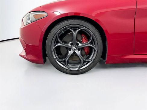 Used 2019 Alfa Romeo Giulia Ti Sport w/ Quick Order Package 22U Sport RWD image 13