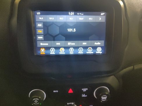 Used 2021 Jeep Renegade Sport w/ Sport Appearance Group FWD image 25