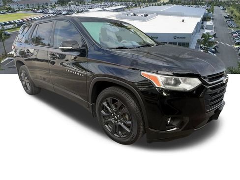 Used 2020 Chevrolet Traverse RS image 2