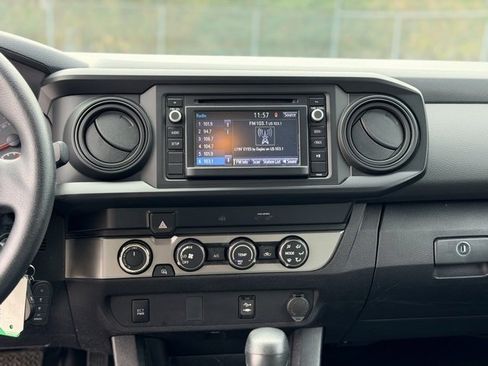 Used 2019 Toyota Tacoma SR5 image 19