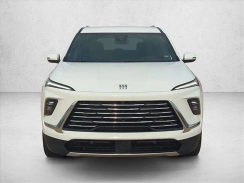 Used 2025 Buick Enclave Preferred image 2