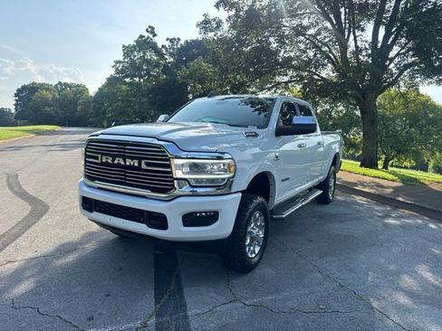 Used 2022 RAM 2500 Laramie AWD/4WD image 3