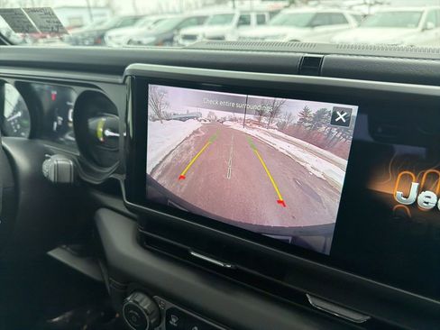 Certified 2025 Jeep Wrangler Unlimited Sahara image 22