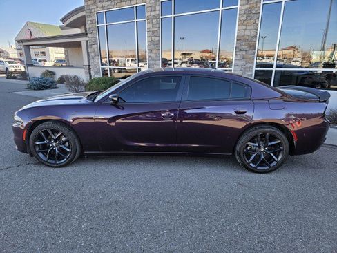 Used 2021 Dodge Charger SXT w/ Blacktop Package image 2