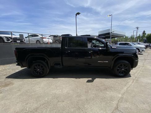 Used 2024 GMC Sierra 2500 AT4 w/ AT4 Premium Plus Package AWD/4WD image 7