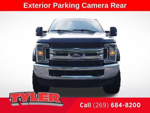 Used 2019 Ford F250 XLT AWD/4WD image 2