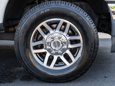 Used 2019 Ford F250 Lariat w/ Lariat Ultimate Package AWD/4WD image 41