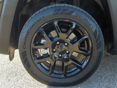 Used 2023 Jeep Renegade Latitude image 10