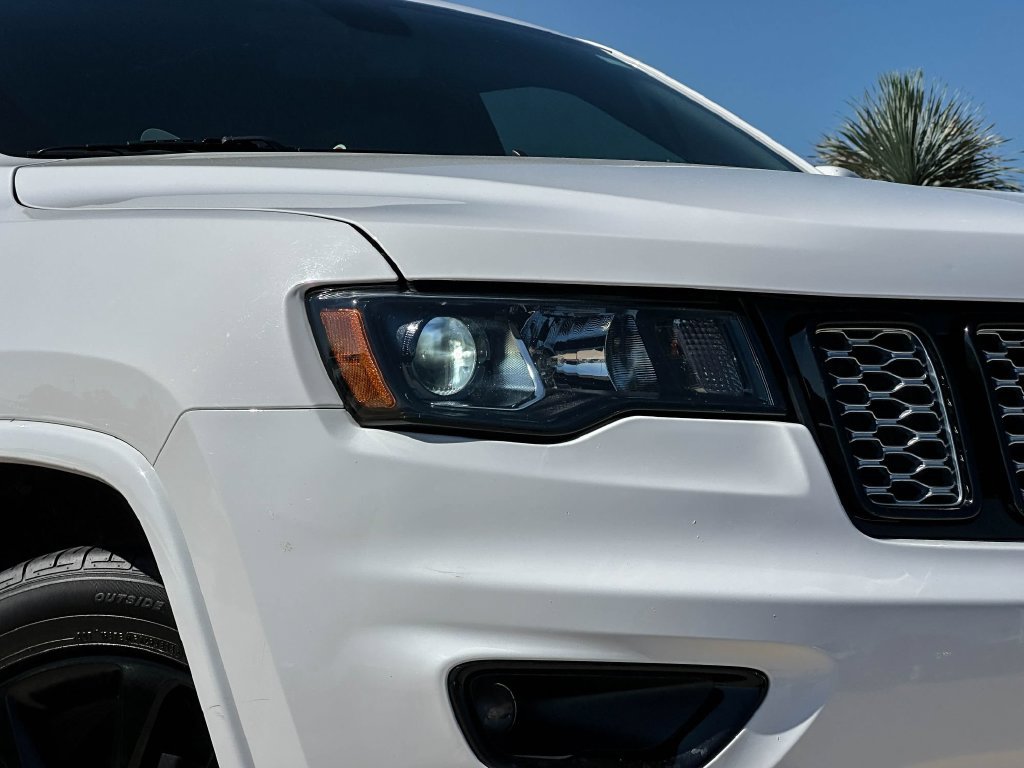 Used 2021 Jeep Grand Cherokee Laredo X RWD image 10
