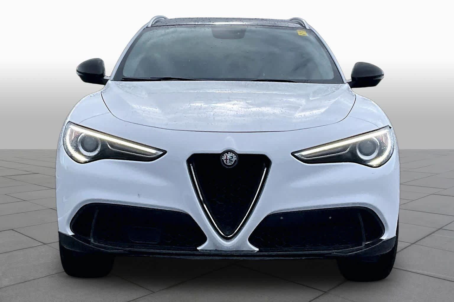 Used 2018 Alfa Romeo Stelvio AWD w/ Cold Weather Package image 4