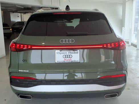 Used 2025 Audi Q5 Premium w/ Premium Plus AWD/4WD image 5