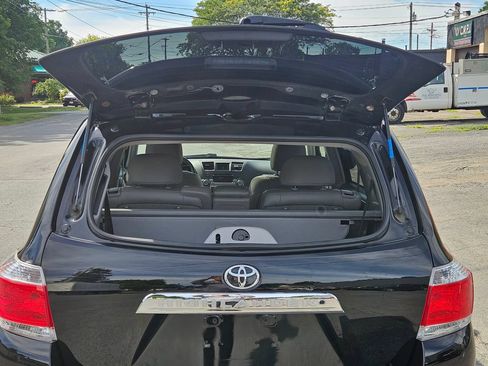 Used 2012 Toyota Highlander SE w/ Tow Pkg AWD/4WD image 23