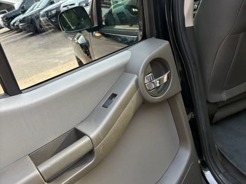 Used 2009 Nissan Xterra X AWD/4WD image 19