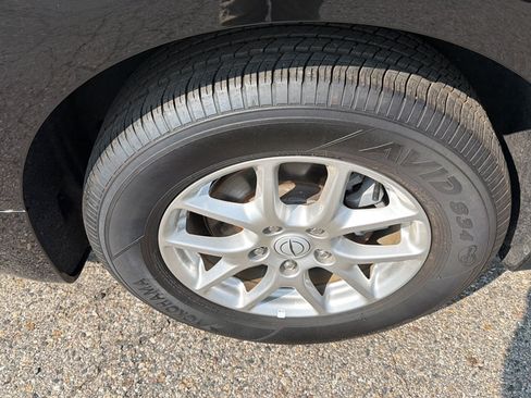 Used 2026 Chrysler Pacifica Select FWD image 7