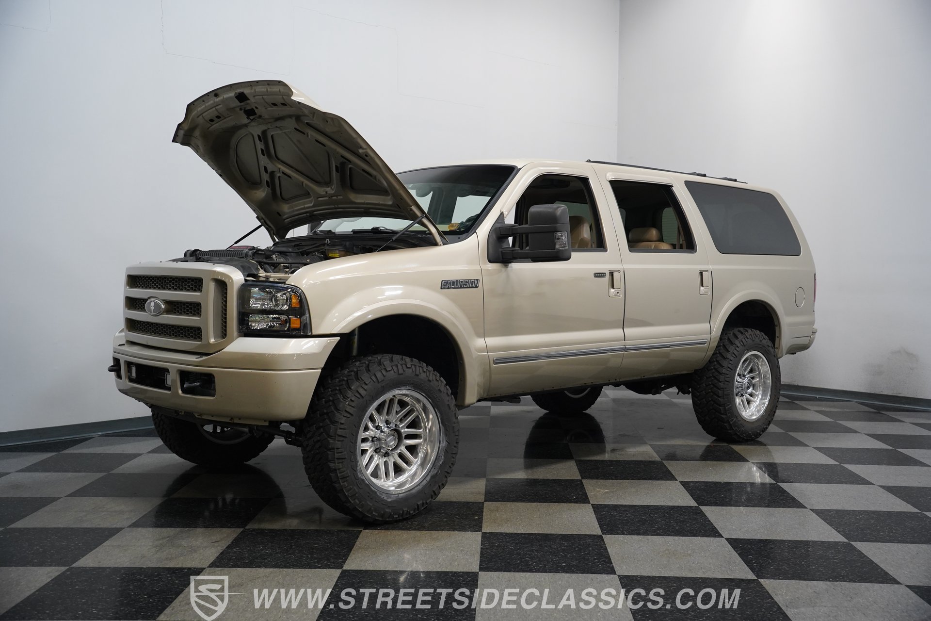 Used 2005 Ford Excursion Limited AWD/4WD image 30