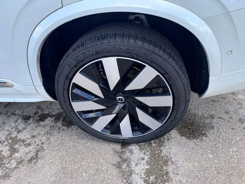 Used 2024 Volvo XC90 T8 Plus w/ Protection Package Premier AWD/4WD image 14