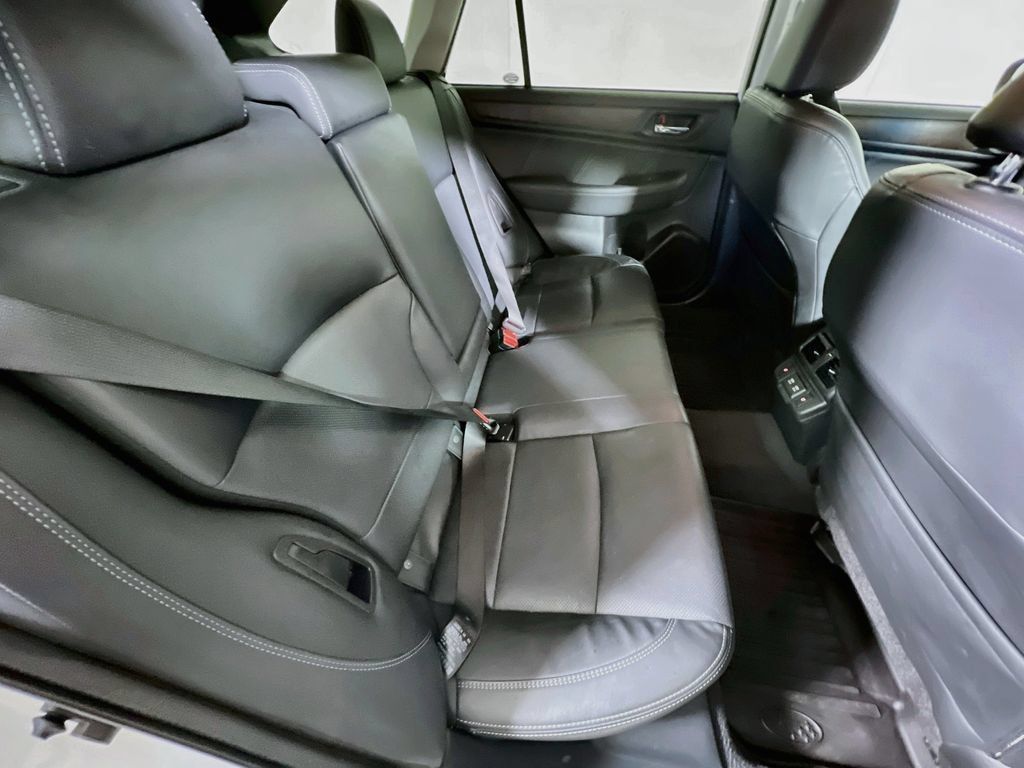 Used 2019 Subaru Outback 2.5i Limited AWD/4WD image 26