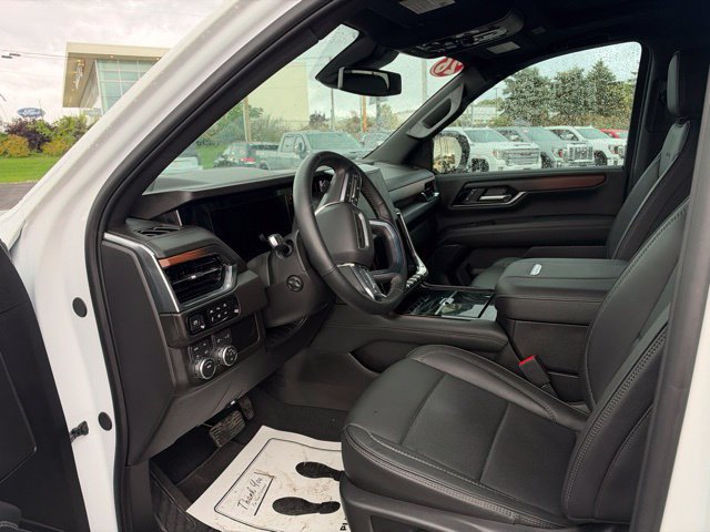 Used 2026 GMC Yukon XL Denali w/ Sun & Power Step Package AWD/4WD image 25