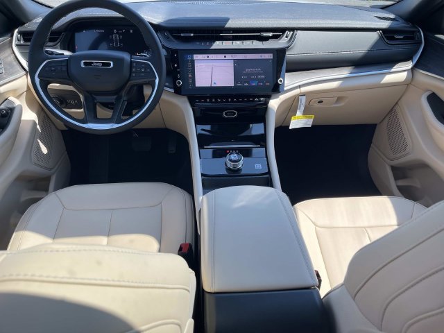 New 2026 Jeep Grand Cherokee Limited w/ Limited Altitude Package RWD image 16