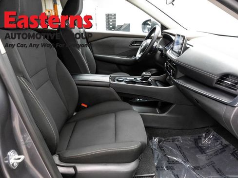 Used 2023 Nissan Rogue S AWD/4WD image 25