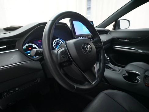 Used 2024 Toyota Venza Nightshade image 8