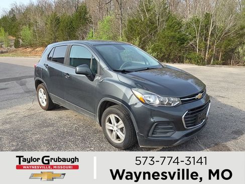 Used 2020 Chevrolet Trax LS w/ Tint and Cruise Package image 1