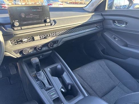 Used 2023 Honda Accord EX image 12