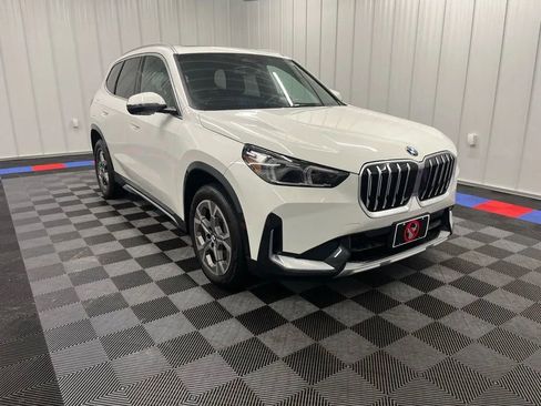 Used 2025 BMW X1 xDrive28i image 2