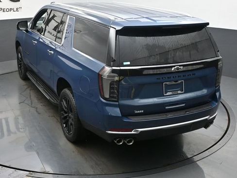New 2025 Chevrolet Suburban Premier image 36