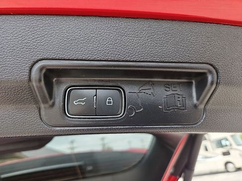 Used 2021 Ford Explorer XLT w/ Equipment Group 202A image 16