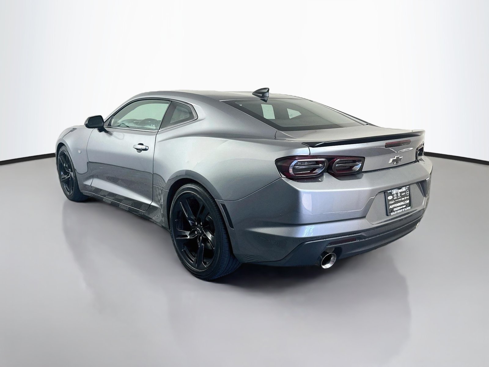 Used 2022 Chevrolet Camaro LT RWD image 5