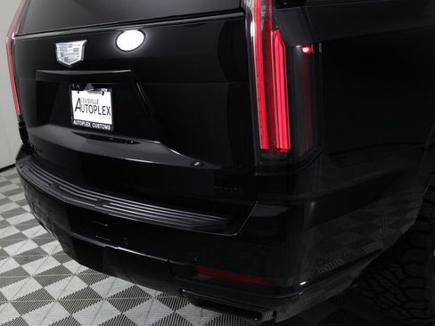 Used 2026 Cadillac Escalade Platinum Sport w/ LPO, ONYX Package AWD/4WD image 55