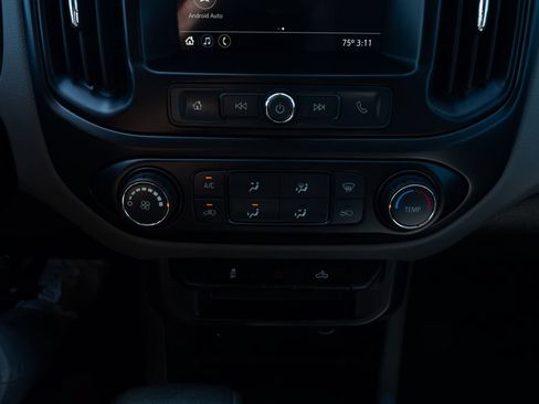 Used 2019 Chevrolet Colorado W/T w/ WT Convenience Package RWD image 15