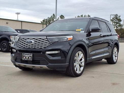 Used 2022 Ford Explorer Platinum w/ Technology Package image 5