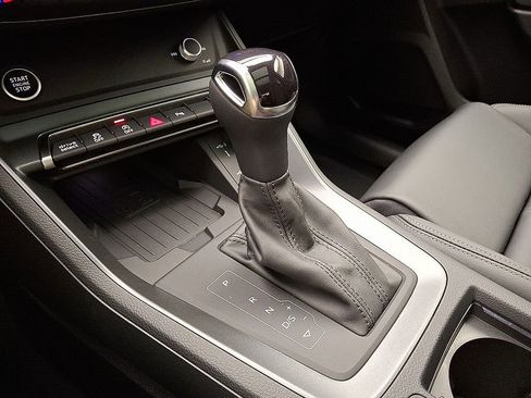 New 2025 Audi Q3 2.0T Premium image 10