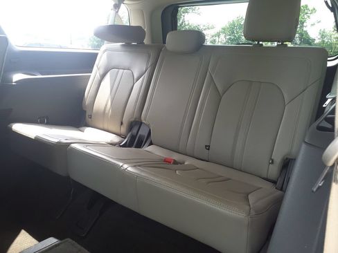 Used 2021 Ford Expedition Max Limited RWD image 22