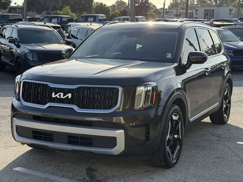 Certified 2024 Kia Telluride EX AWD/4WD image 10