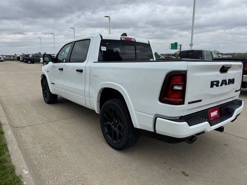 New 2026 RAM 1500 Laramie AWD/4WD image 5