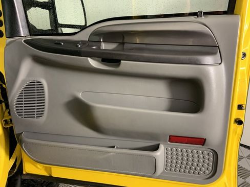 Used 2005 Ford F250 Lariat image 19