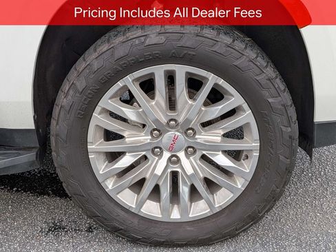 Used 2023 GMC Yukon Denali AWD/4WD image 11