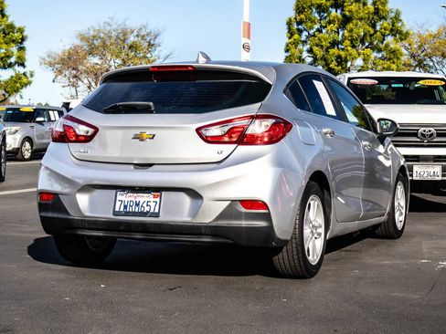 Used 2017 Chevrolet Cruze LT image 10