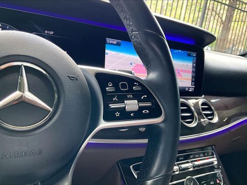 Used 2019 Mercedes-Benz E 300 image 24