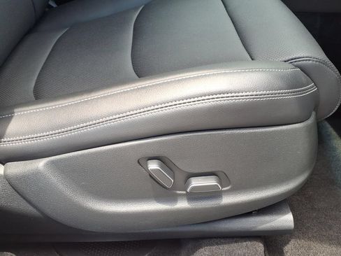 Used 2026 Genesis GV70 2.5T AWD/4WD image 14