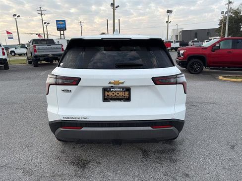 Used 2025 Chevrolet Equinox LT image 6