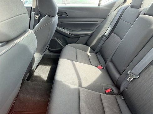 Used 2024 Nissan Altima 2.5 SV image 7