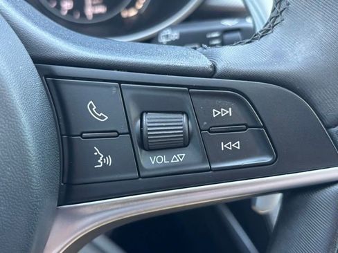 Used 2018 Alfa Romeo Stelvio Sport w/ Quick Order Package 22J Sport AWD/4WD image 12