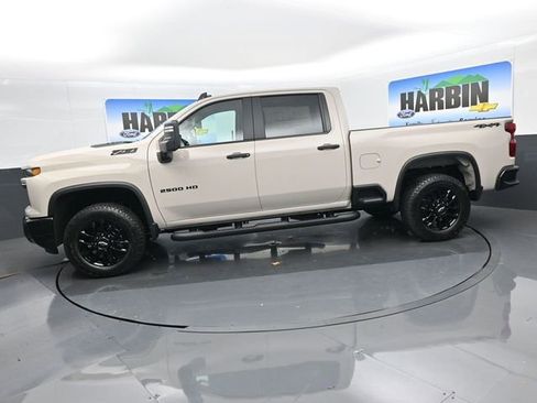 New 2026 Chevrolet Silverado 2500 Custom image 2