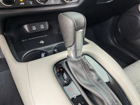 Certified 2026 Honda HR-V LX image 11