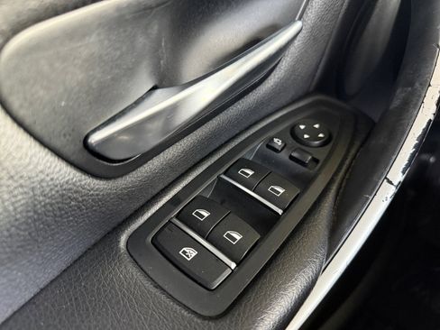 Used 2018 BMW 320i Sedan image 21