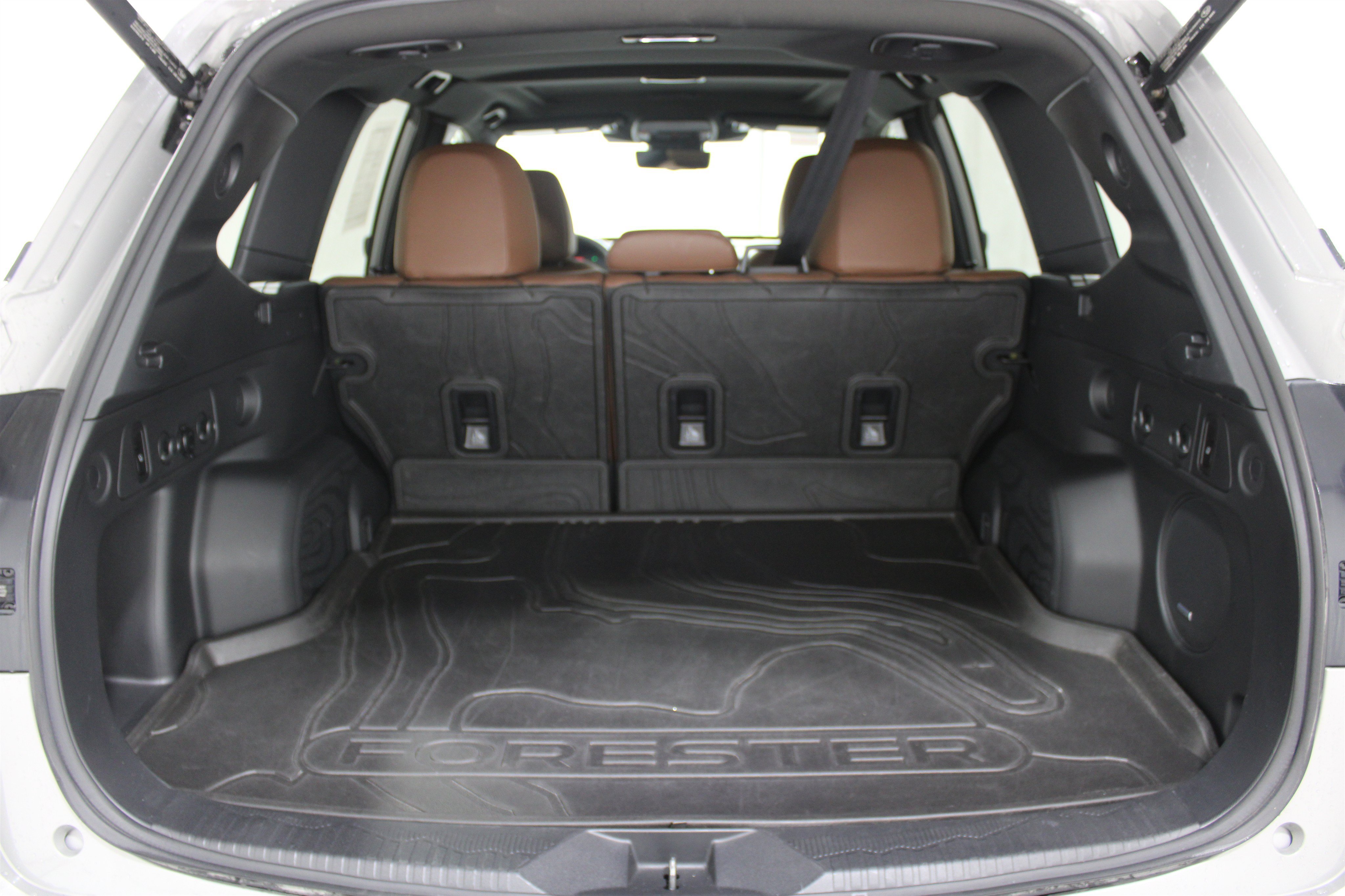 Used 2025 Subaru Forester Touring w/ Popular Package - Touring AWD/4WD image 30